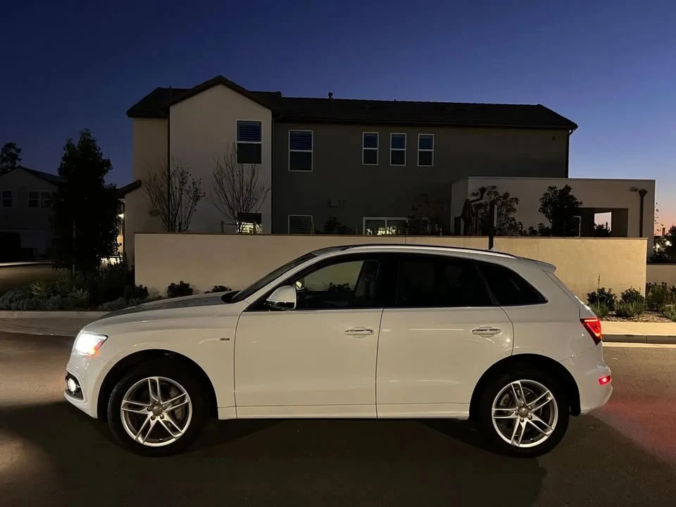 2015 Audi 8R Q5 - Image 8 of 9