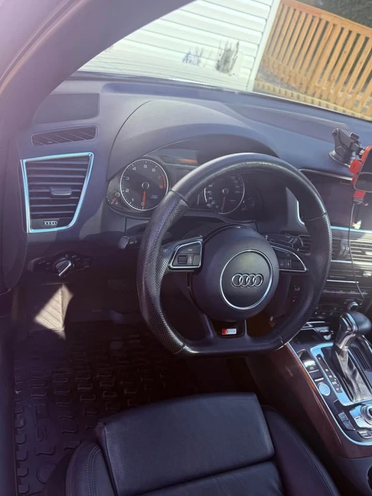 2015 Audi 8R Q5 - Image 8 of 9