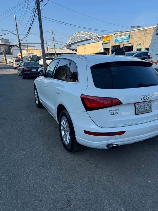 2015 Audi 8R Q5 - Image 2 of 9