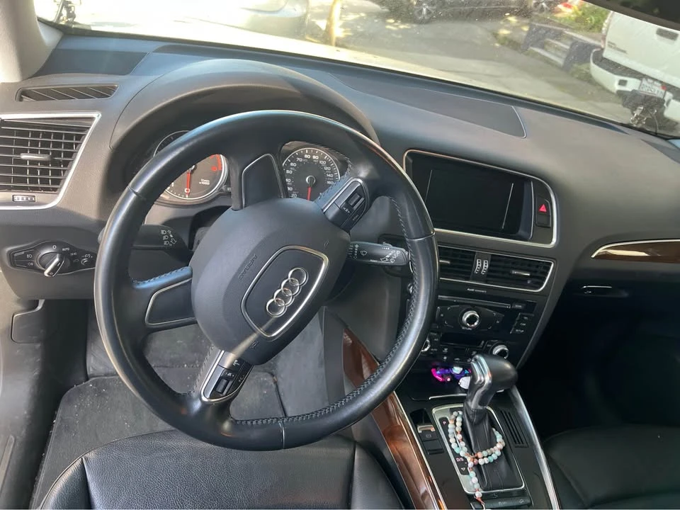 2015 Audi 8R Q5 - Image 8 of 9