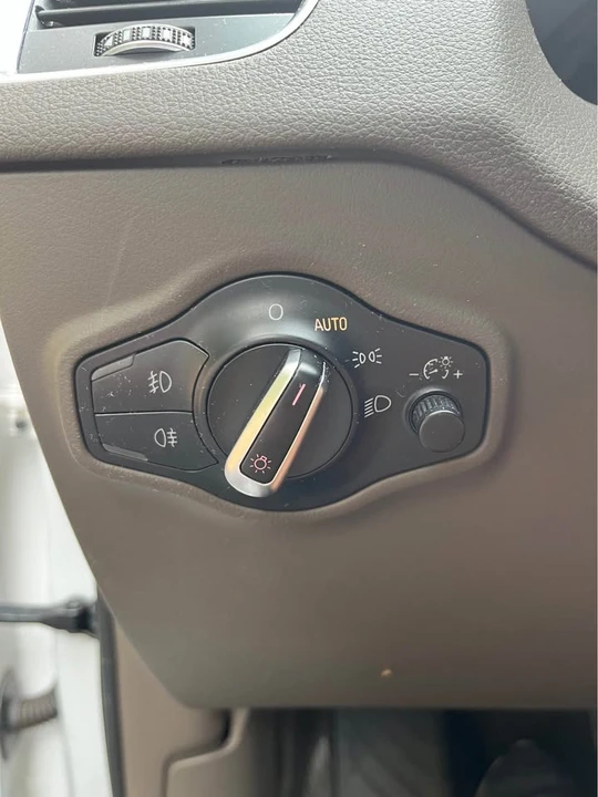 2015 Audi 8R Q5 - Image 10 of 19