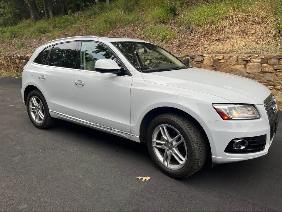 2015 Audi 8R Q5 - Image 2 of 19