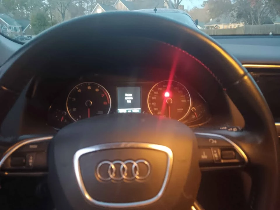 2015 Audi 8R Q5 - Image 8 of 12