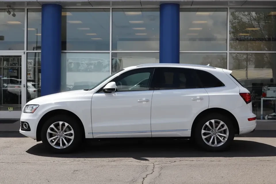 2015 Audi 8R Q5 - Image 2 of 20