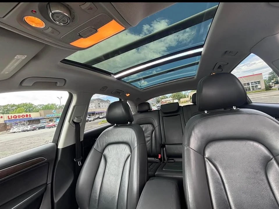 2015 Audi 8R Q5 - Image 8 of 9