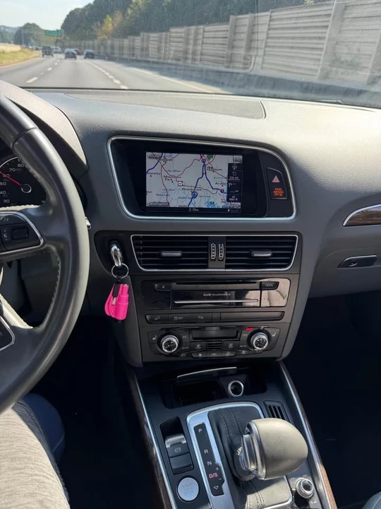 2015 Audi 8R Q5 - Image 2 of 9