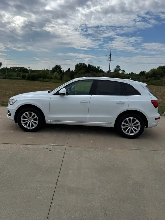 2015 Audi 8R Q5 - Image 2 of 8