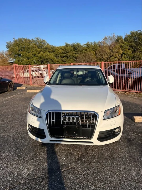 2015 Audi 8R Q5 - Image 2 of 12