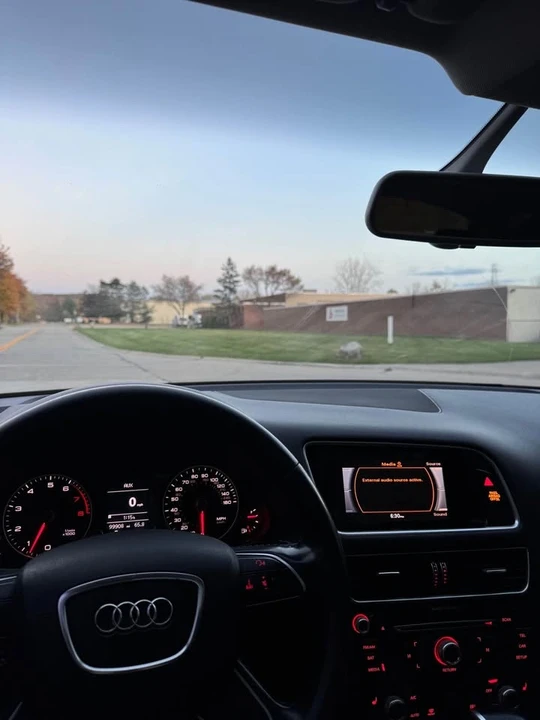 2015 Audi 8R Q5 - Image 8 of 12