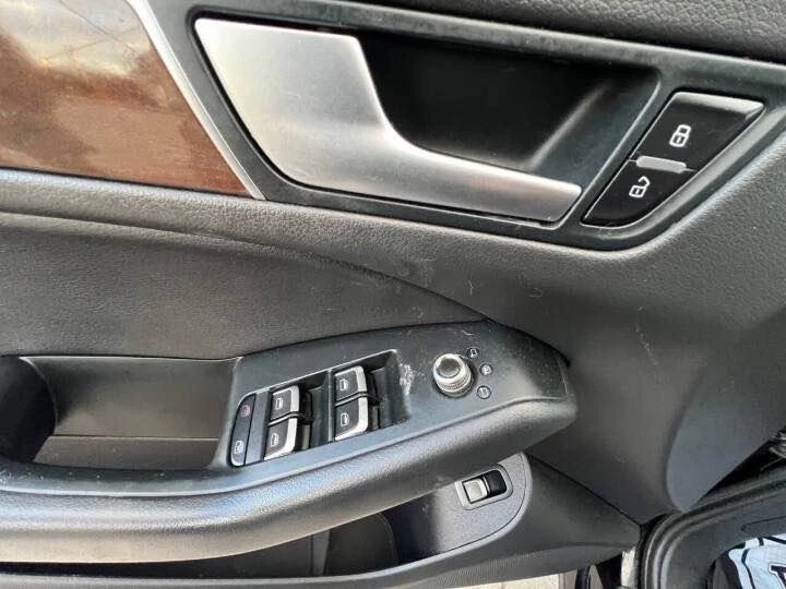 2015 Audi 8R Q5 - Image 10 of 20