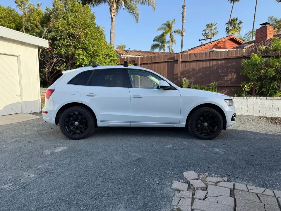 2015 Audi 8R Q5 - Image 2 of 12