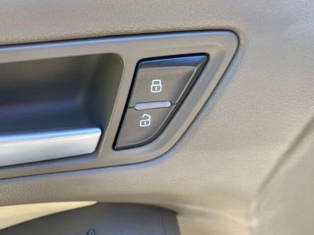 2015 Audi 8R Q5 - Image 12 of 20