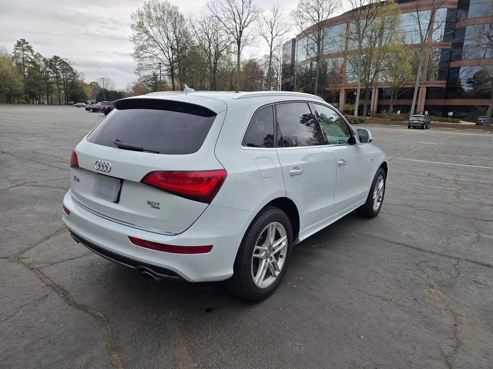2015 Audi 8R Q5 - Image 2 of 10