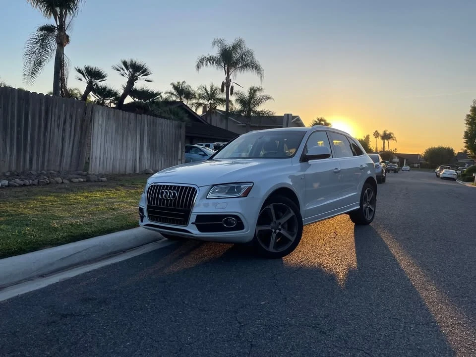 2015 Audi 8R Q5 - Image 2 of 17