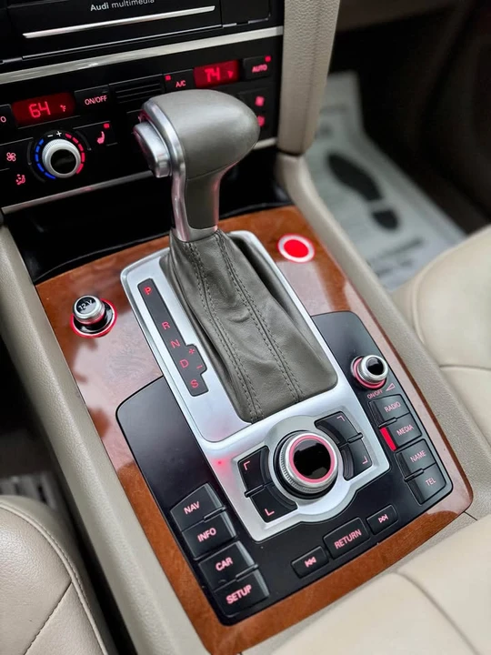 2015 Audi 4L Q7 - Image 14 of 18