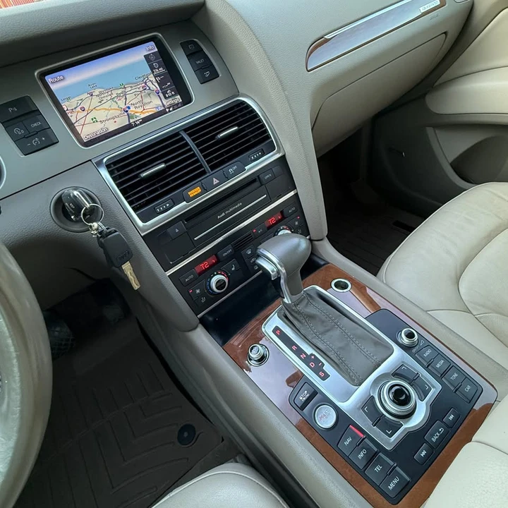 2015 Audi 4L Q7 - Image 9 of 16