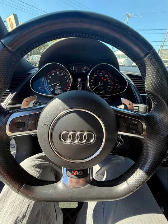 2015 Audi 42 R8 - Image 7 of 14