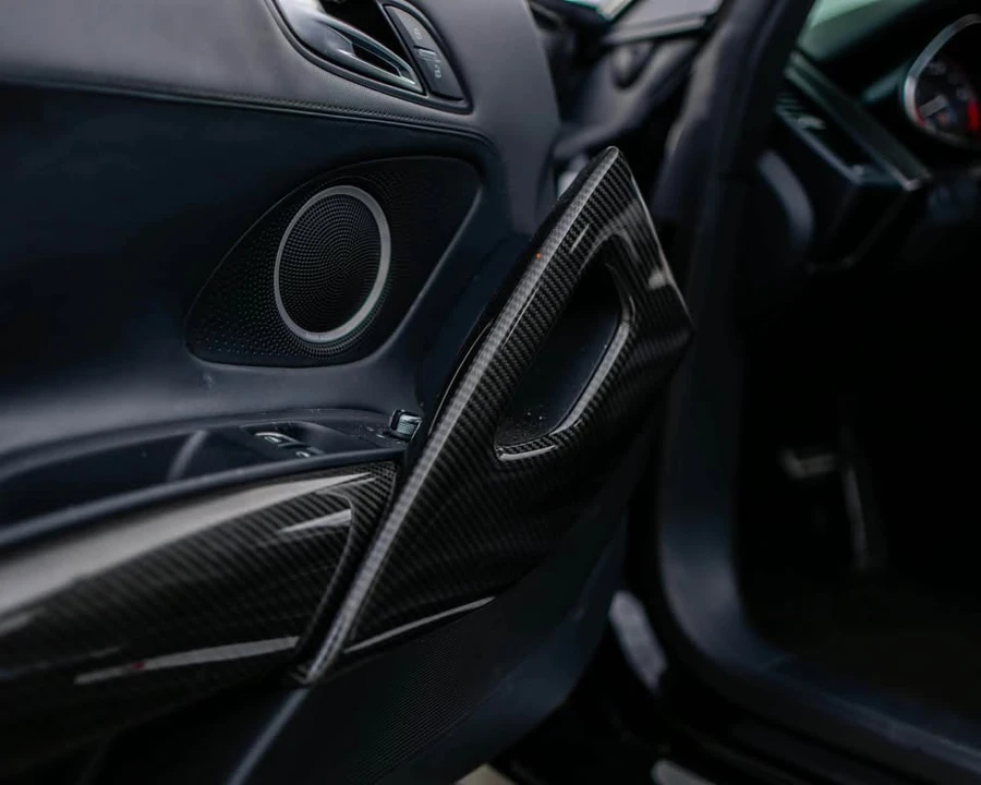 2015 Audi 42 R8 - Image 9 of 12