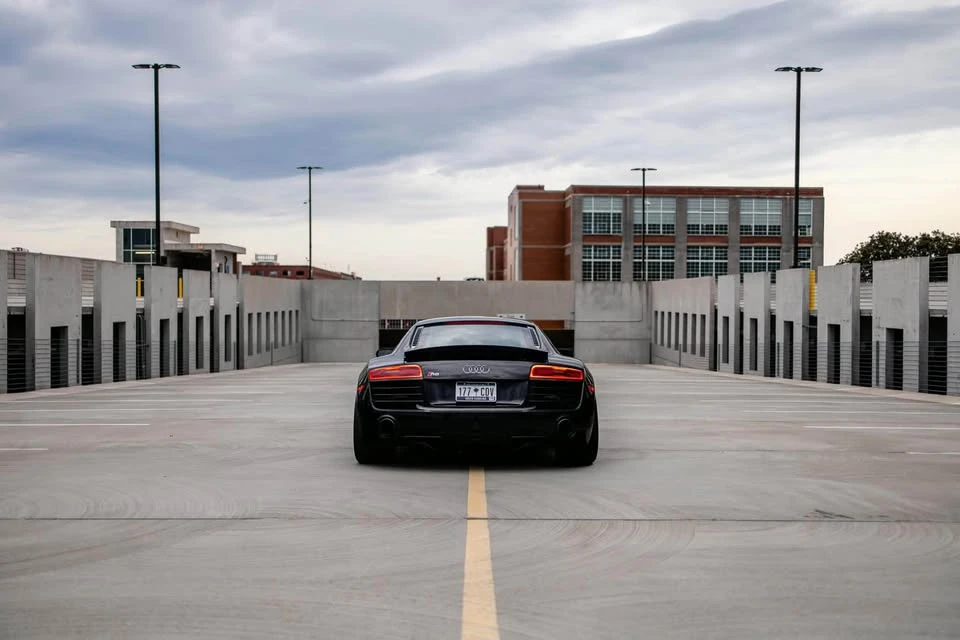 2015 Audi 42 R8 - Image 4 of 12
