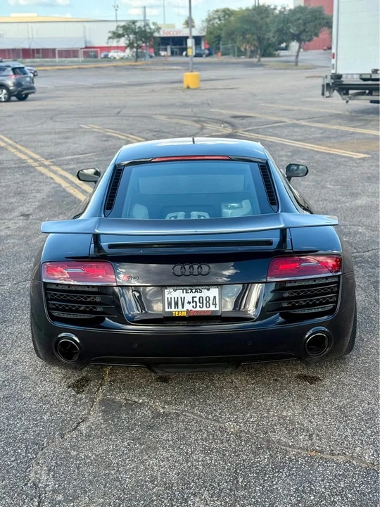 2015 Audi 42 R8 - Image 11 of 16
