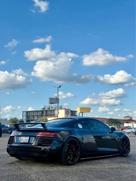 2015 Audi 42 R8 - Image 7 of 16