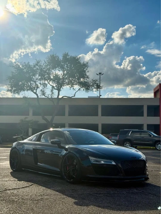 2015 Audi 42 R8 - Image 3 of 16