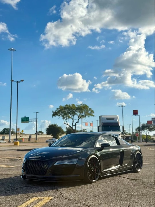 2015 Audi 42 R8 - Image 2 of 16