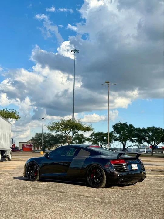 2015 Audi 42 R8 - Image 4 of 16