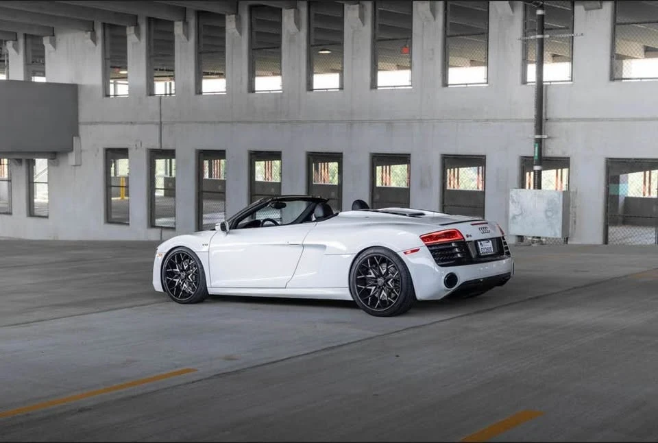 2015 Audi 42 R8 - Image 7 of 11