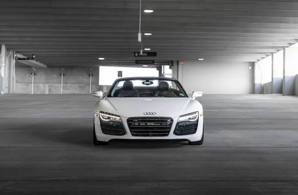 2015 Audi 42 R8 - Image 8 of 11