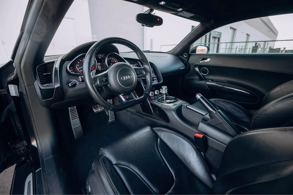 2015 Audi 42 R8 - Image 8 of 20