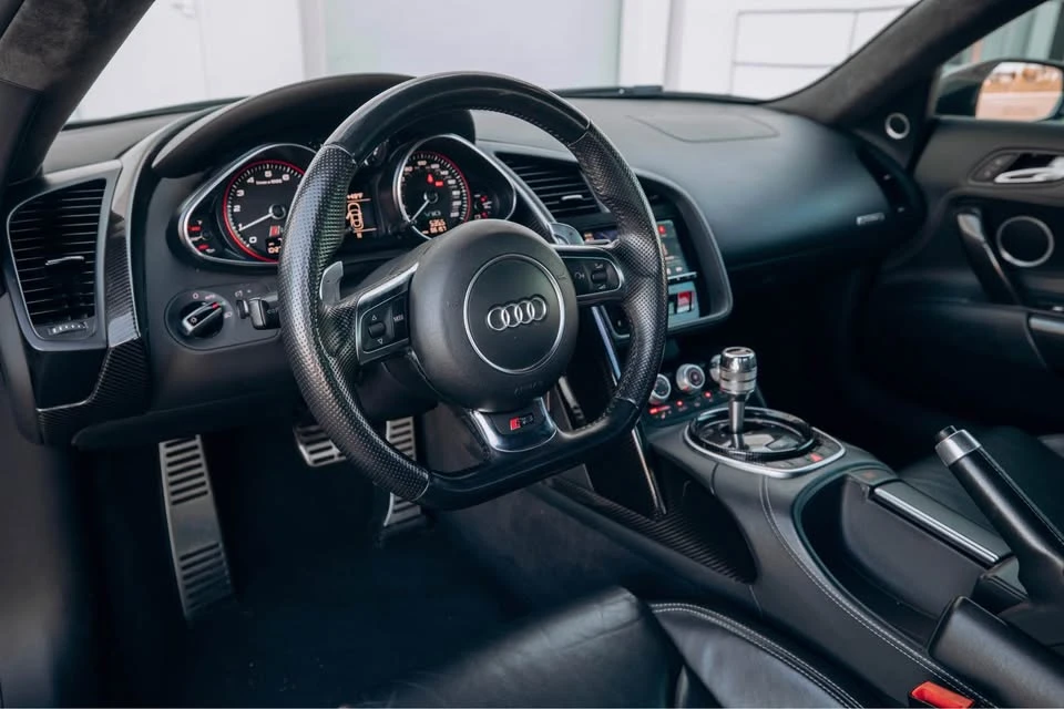 2015 Audi 42 R8 - Image 9 of 20