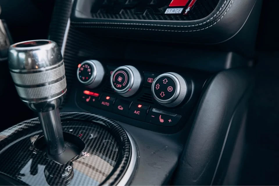 2015 Audi 42 R8 - Image 14 of 20