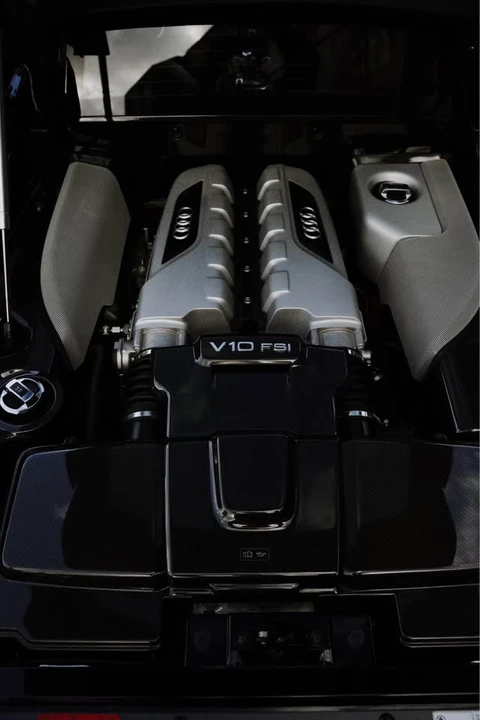 2015 Audi 42 R8 - Image 6 of 12
