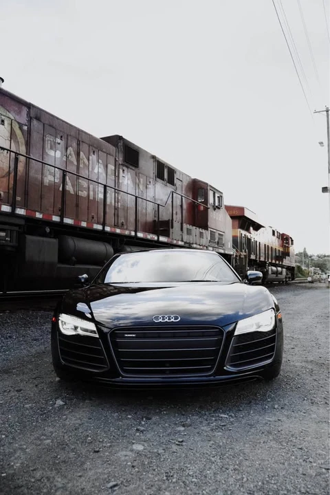 2015 Audi 42 R8 - Image 10 of 12
