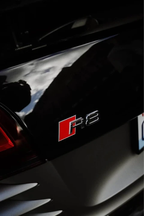 2015 Audi 42 R8 - Image 9 of 12