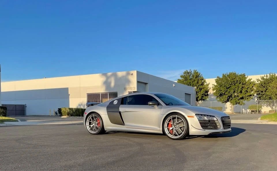 2015 Audi 42 R8 - Image 6 of 9