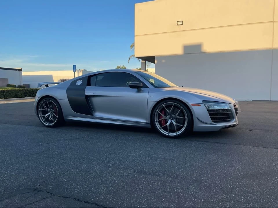 2015 Audi 42 R8 - Image 3 of 9