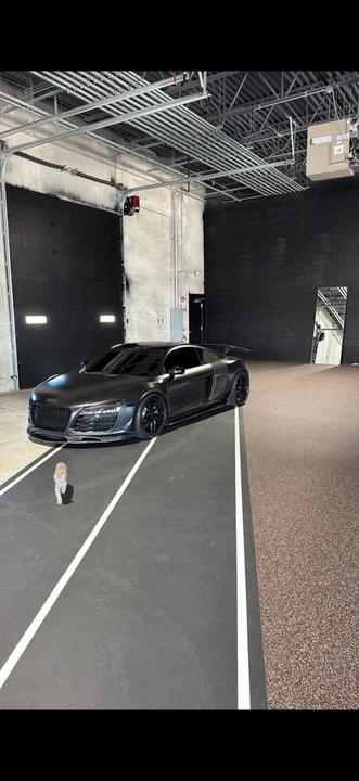 2015 Audi 42 R8 - Image 2 of 13