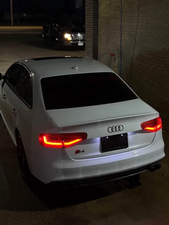 2015 Audi B8 S4 - Image 4 of 10