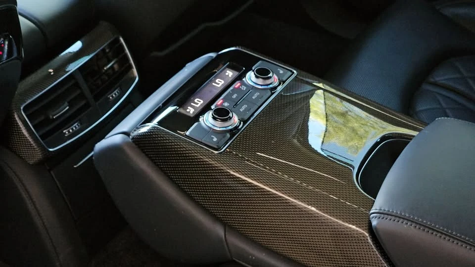 2015 Audi D4 S8 - Image 11 of 19