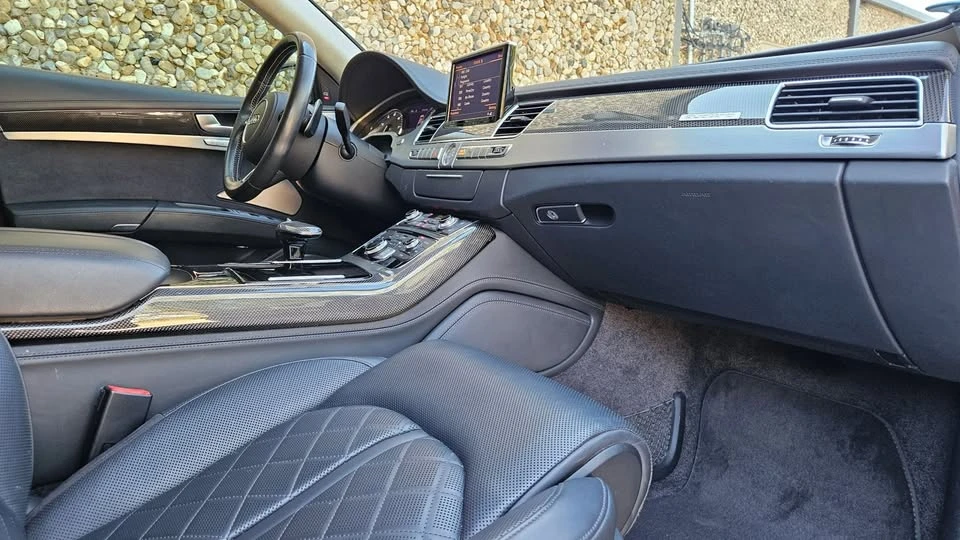 2015 Audi D4 S8 - Image 6 of 19