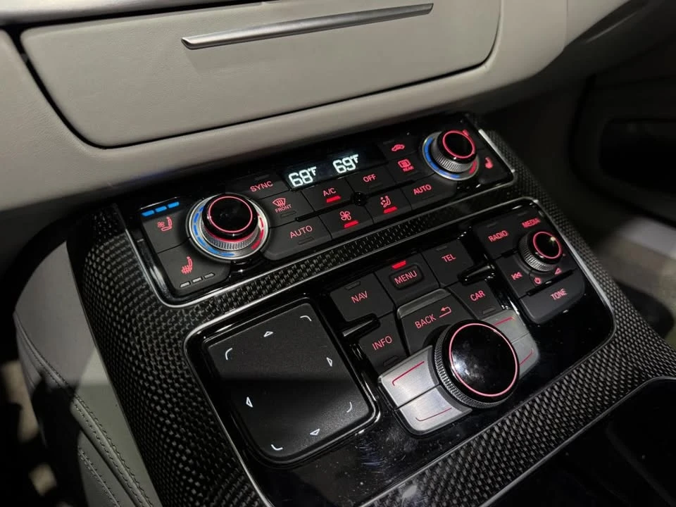 2015 Audi D4 S8 - Image 6 of 19