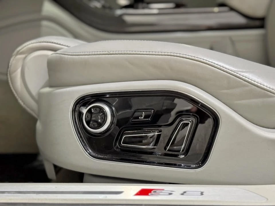 2015 Audi D4 S8 - Image 12 of 19