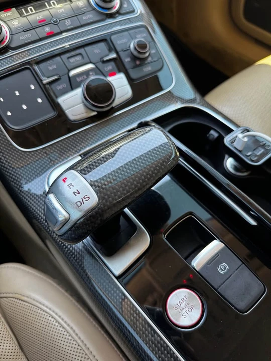 2015 Audi D4 S8 - Image 7 of 13