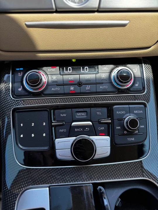 2015 Audi D4 S8 - Image 6 of 13