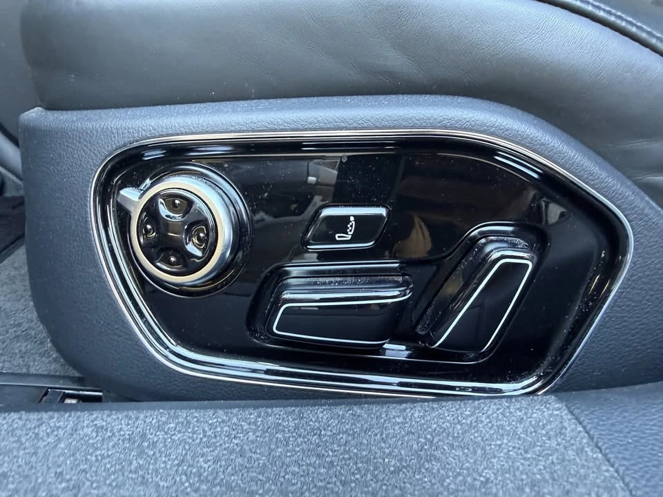 2015 Audi D4 S8 - Image 9 of 17