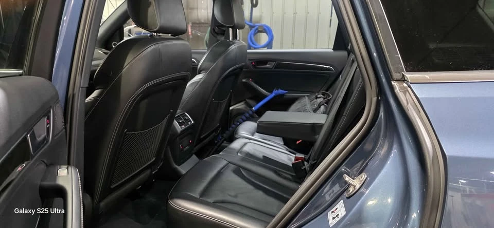 2015 Audi 8R SQ5 - Image 10 of 17