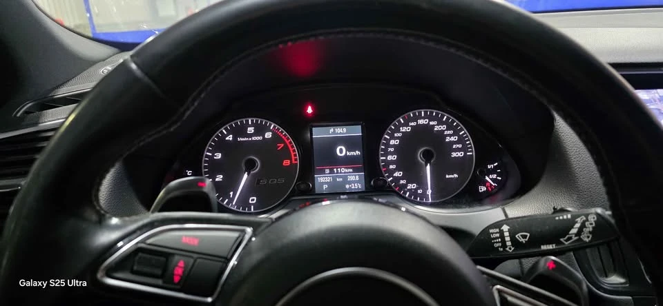 2015 Audi 8R SQ5 - Image 14 of 17