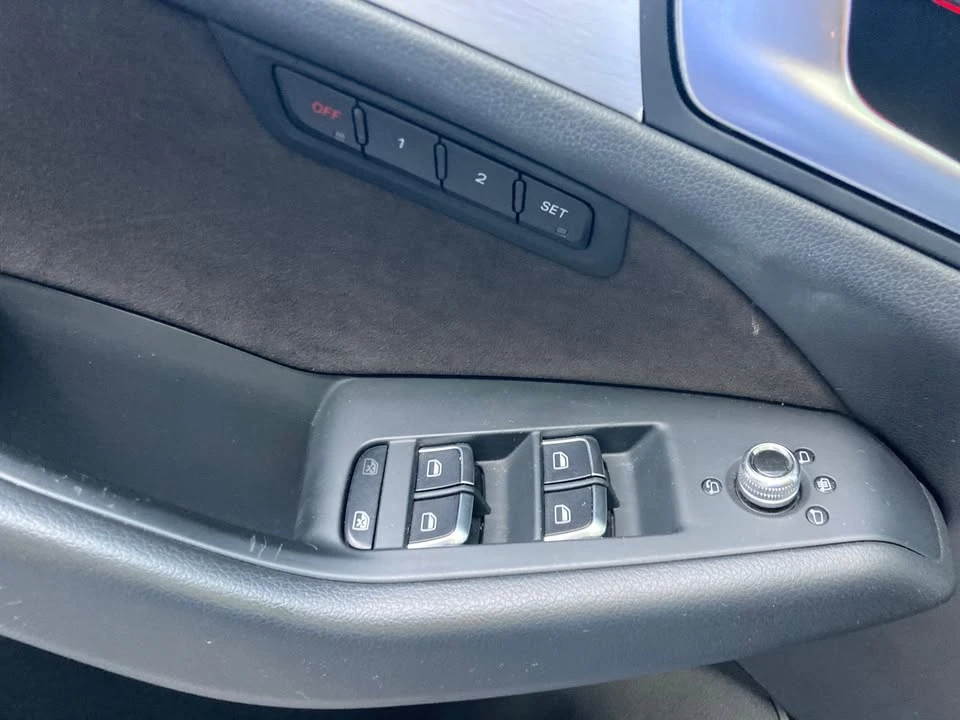 2015 Audi 8R SQ5 - Image 9 of 18